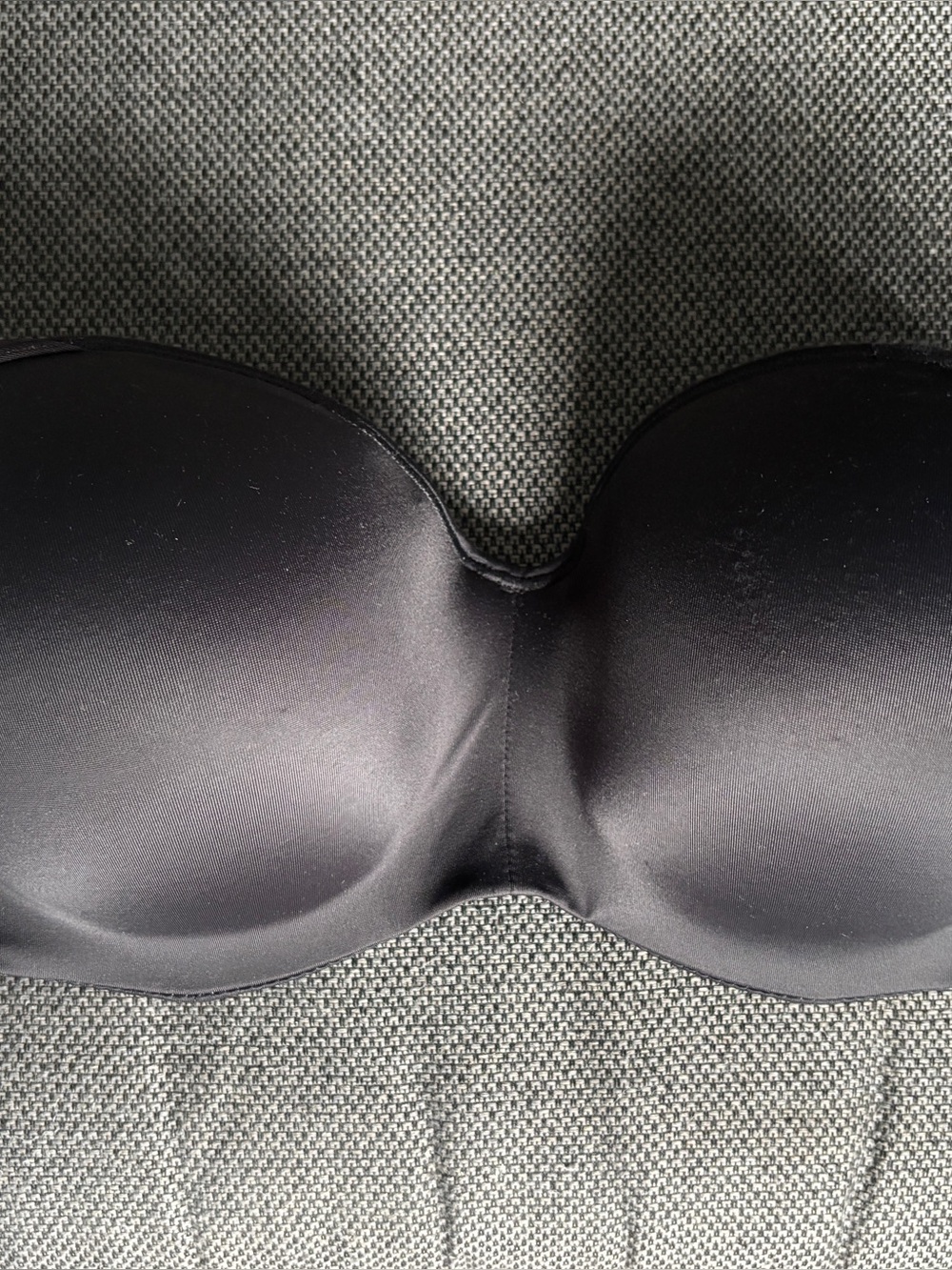 Bali 36D Strapless Smoothing Bra in Black